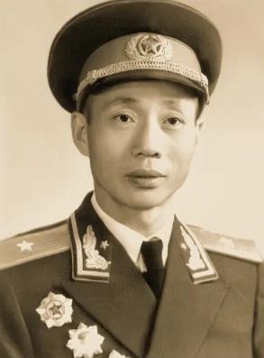 邓仕俊