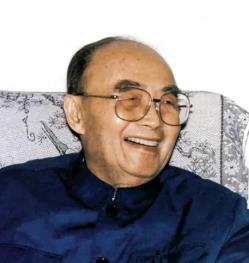黄汲清