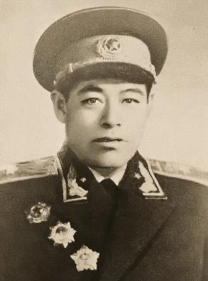 张万春