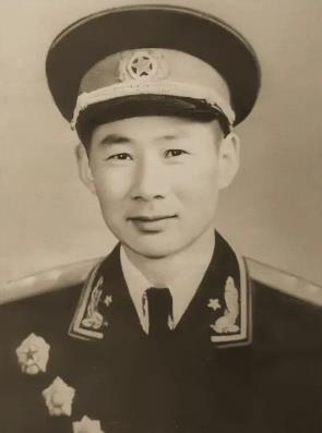 杨秀山