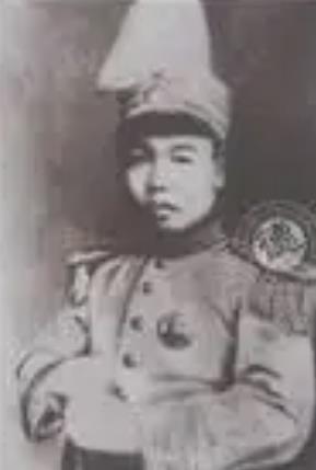 刘英