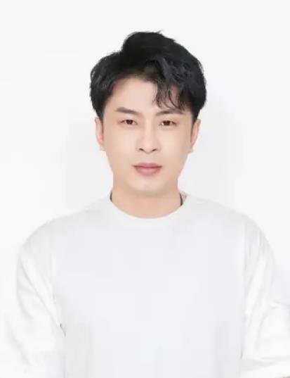 辛巴本名辛有志